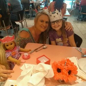 Meet your Posher, Pamela